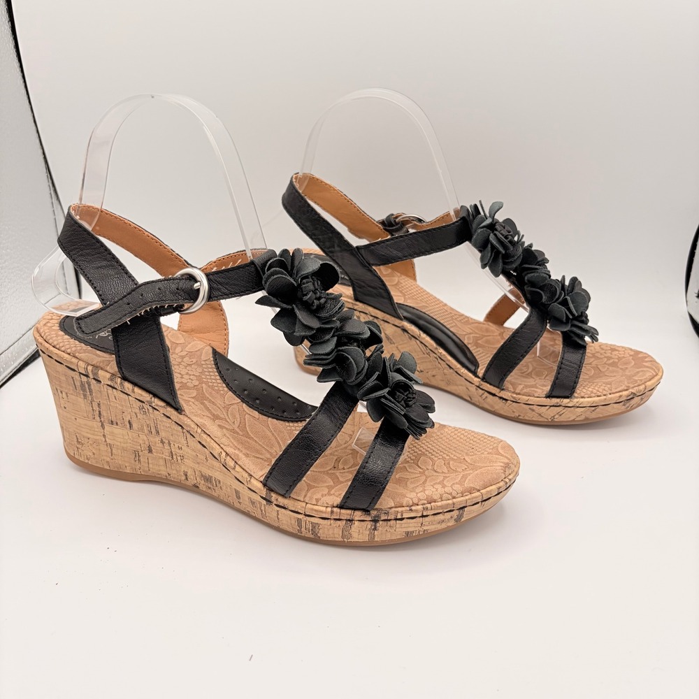 b.o.c. Born Concept Wedge Sandals Size 8 Boho Black Floral Applique Cork Heel